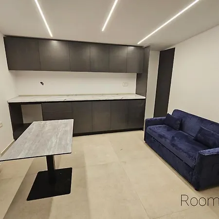 Ferienhaus Elite Mansion Tirana - Heated Pool & - 9br Pezë e Vogël
