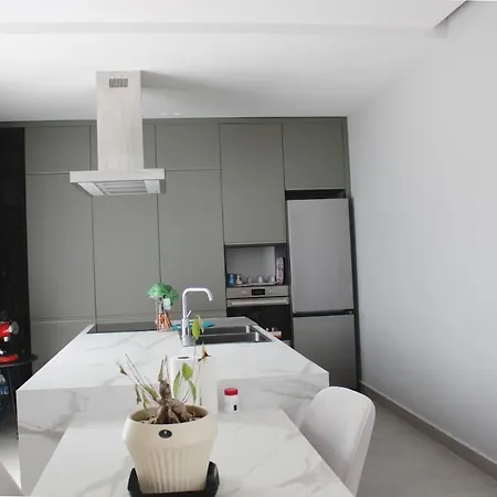 Ferienhaus Elite Mansion Tirana - Heated Pool & - 9br *