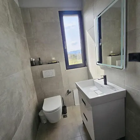 Elite Mansion Tirana - Heated Pool & - 9br Ferienhaus Pezë e Vogël