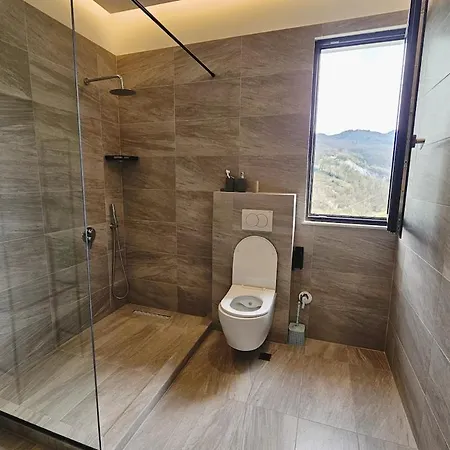 Elite Mansion Tirana - Heated Pool & - 9br Ferienhaus *