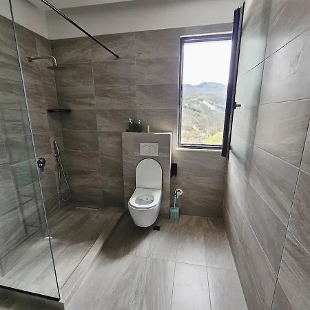 Elite Mansion Tirana - Heated Pool & - 9br Ferienhaus