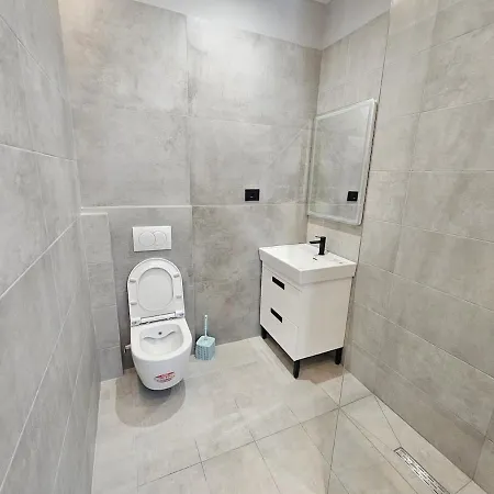 Elite Mansion Tirana - Heated Pool & - 9br Ferienhaus