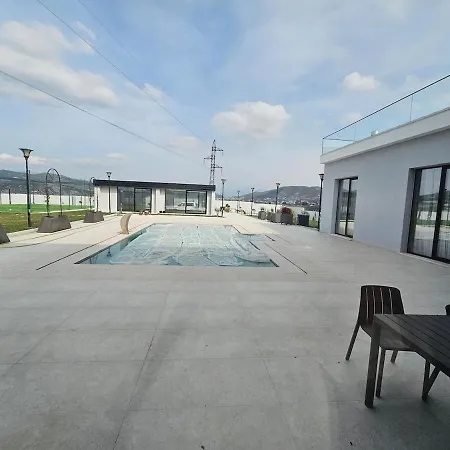 Ferienhaus Elite Mansion Tirana - Heated Pool & - 9br Pezë e Vogël